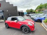 Used Mini Cooper SE Hatch 135 kW (184 HP) 2020 Red Hatchback