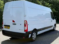 Used Renault Master Business 135 HP (99 kW) 2023 White MPV