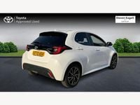 Used Toyota Yaris Hybrid Design 116 HP (85 kW) 2022 White Hatchback