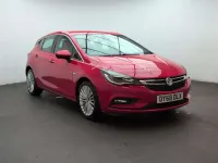 Used Vauxhall Astra Elite 200 HP (147 kW) 2018 Red Hatchback