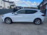 Used Seat Leon SE Dynamic 130 HP (95 kW) 2021 White Hatchback