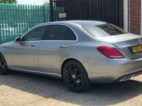 Usado Mercedes C220 Premium 2016 Plateado Berlina