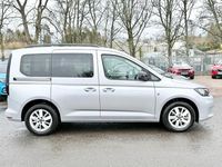Usado VW Caddy Life 122 HP (89 kW) 2025 Prateado Monovolume