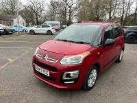Used Citroën C3 Picasso 2017 Red MPV