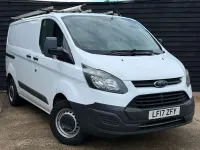 Used Ford Transit Custom 105 HP (77 kW) 2017 White Van