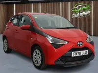 Gebraucht Toyota Aygo X-play 72 PS (52 kW) 2020 Rot Kleinwagen