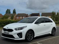Käytetty Kia Ceed GT-Line 134 HP (98 kW) 2019 Valkoinen Viistoperä