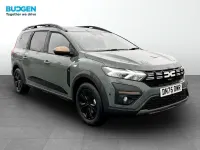 Second-hand Dacia Jogger Extreme 141 CP (103 kW) 2025 Verde Monovolum
