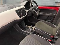 Begagnad Seat Mii Design 58 HK (42 kW) 2019 Röd Halvkombi
