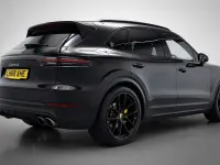 Used Porsche Cayenne 441 HP (324 kW) 2018 Black SUV