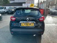 Usado Renault Captur Dynamique 90 CV (66 kW) 2016 Negro SUV