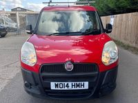 Usado Fiat Doblò 90 HP (66 kW) 2014 Vermelho Monovolume