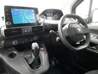 Second-hand Peugeot Partner Premium 100 CP (73 kW) 2021 Alb Monovolum