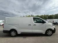 Used Vauxhall Vivaro 100 HP (73 kW) 2019 White MPV