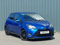 Used Toyota Yaris Design 111 HP (81 kW) 2018 Blue Hatchback