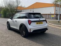 Used Mini Cooper Hatch 113 kW (154 HP) 2025 White Hatchback