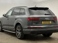 Used Audi Q7 Advanced 286 HP (210 kW) 2019 Grey SUV