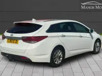 Used Hyundai i40 SE 115 HP (84 kW) 2015 White Estate