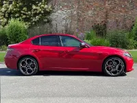 Ny Alfa Romeo Giulia Sprint 276 HK (202 kW) 2026 Röd Sedan
