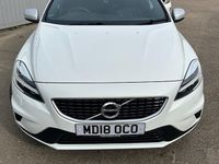 Begagnad Volvo V40 R-Design 152 HK (111 kW) 2018 Vit Halvkombi