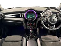 Używany Mini Cooper Hatch 134 KM (98 kW) 2020 Czarny Hatchback