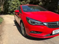 Usado Vauxhall Astra SRi 2017 Rojo Utilitario