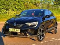 Begagnad Renault Arkana Techno 2024 Svart SUV
