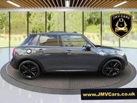 Usado Mini Cooper S Hatch 2019 Cinzento Citadino