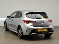 Gebraucht Toyota Corolla 140 PS (102 kW) 2023 Silber Kleinwagen