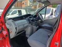 Usado Vauxhall Vivaro 90 HP (66 kW) 2013 Vermelho Monovolume