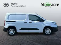 Used Toyota Proace 50 kW (68 HP) 2024 White MPV