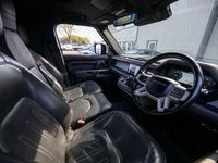 Used Land Rover Defender SE 250 HP (183 kW) 2021 Black SUV