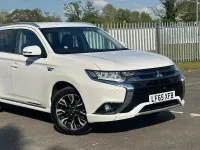 Used Mitsubishi Outlander P-HEV 2016 White Estate