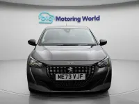 Gebraucht Peugeot 208 Allure+ 130 PS (95 kW) 2024 Grau Kleinwagen