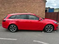 Used Vauxhall Insignia SRi 163 HP (119 kW) 2015 Red Estate