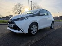 Used Toyota Aygo X-play 69 HP (50 kW) 2015 White Hatchback