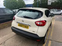 Usado Renault Captur Dynamique 2017 Beige SUV