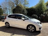 Używany Honda Jazz EX 102 KM (75 kW) 2016 Biały Hatchback
