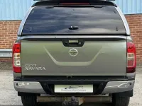 Used Nissan Navara Tekna 190 HP (139 kW) 2016 Grey Pickup