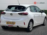 Używany Vauxhall Corsa Design Edition 100 KM (73 kW) 2023 Biały Hatchback