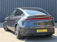 Used Tesla Model Y RWD 11 kW (15 HP) 2025 Grey SUV