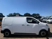 Used Peugeot Expert 2019 White Van