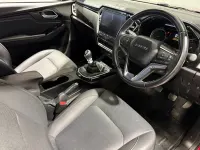 Used Isuzu Pick up 164 HP (120 kW) 2022 Red Pickup