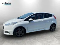 Used Ford Fiesta ST 2017 Frozen white Hatchback