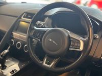 Usado Jaguar E-Pace R-Dynamic 241 HP (177 kW) 2019 Azul SUV