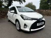 Used Toyota Yaris 101 HP (74 kW) 2014 White Hatchback