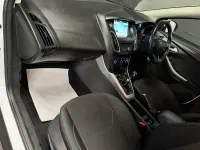 Used Ford Focus Zetec 120 HP (88 kW) 2017 White Estate