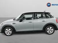 Begagnad Mini Cooper Classic 136 HK (100 kW) 2022 Grå Halvkombi