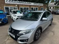 Used Honda Civic SE Plus 100 HP (73 kW) 2015 Silver Hatchback