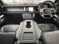Used Land Rover Defender SE 250 HP (183 kW) 2021 Black SUV